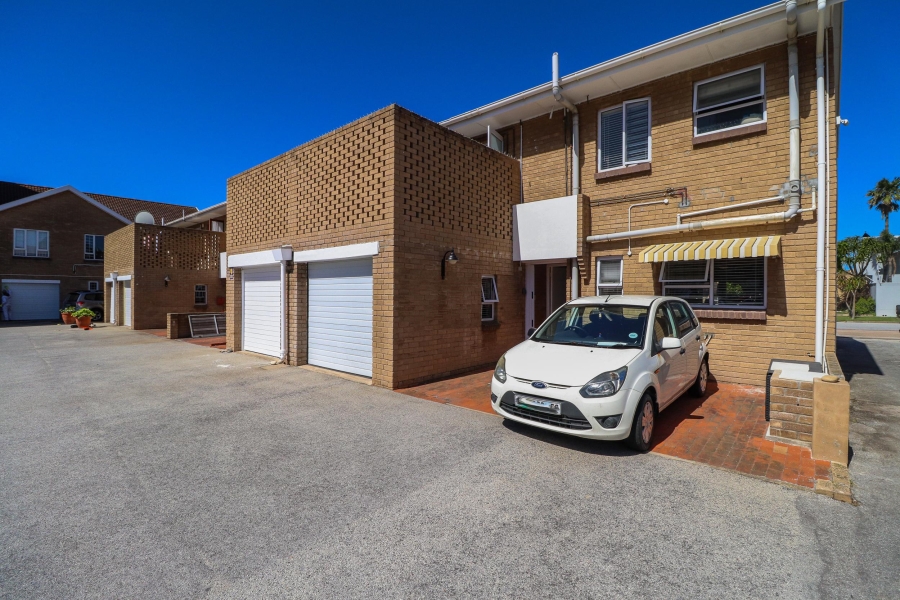 3 Bedroom Property for Sale in Summerstrand Eastern Cape
